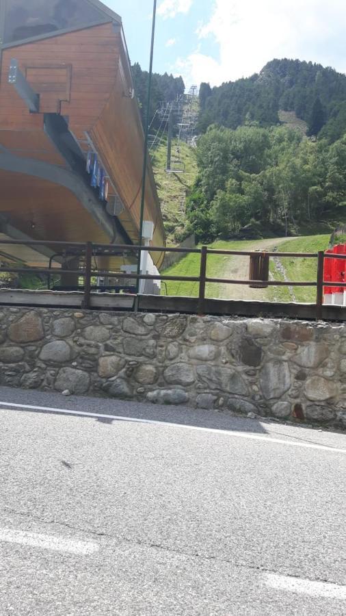 Comfortable Studio With Mountain View In Arinsal 40 M² + Ski Storage المظهر الخارجي الصورة